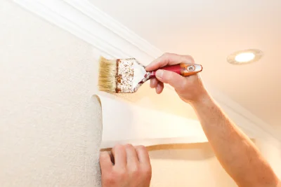 Pose de papier peint à Sains — revêtements muraux et toiles de verre